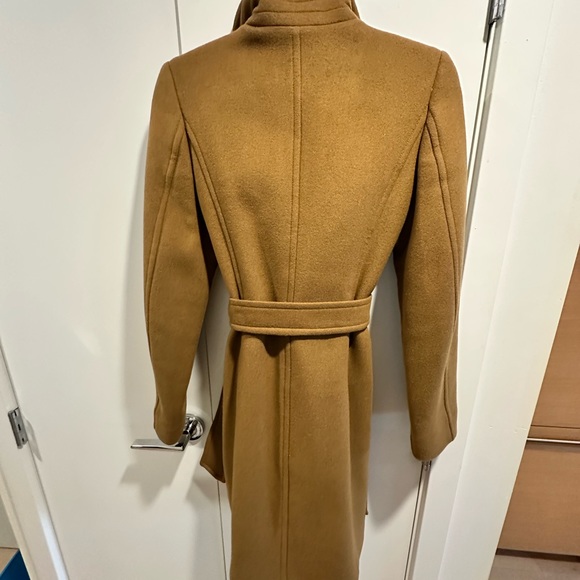 Aritzia Babaton Connor Wool Coat Size XS Tan Colour - Picture 13 of 13